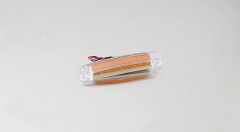 Ż&oacute;łta lampa obrysowa 9 LED wzdłuż korpusu