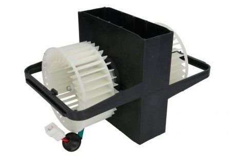 Моторчик вентилятора (24В) IVECO STRALIS 02.02- (DT | 7.74073) 2498252-173 фото