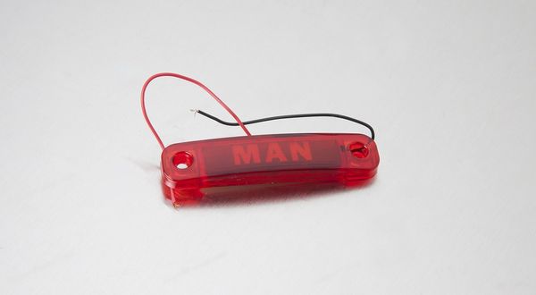 Ліхтар габаритний уздовж напис "MAN" LED червоний MG100927 фото