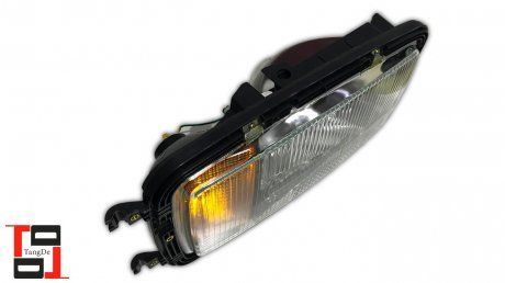 Reflektor prawy Mercedes MB641, MB649 (znaczek E-Mark) (6418200961, 3818204061) (TANGDE | td01-50-025r)