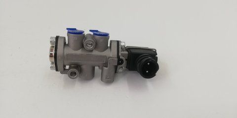 Кран редуктора КПП DAF 75/75CF/85/85CF/95/95XF/CF65/CF75/CF85/LF45/XF105/XF95 >1987 1314514 885768 фото