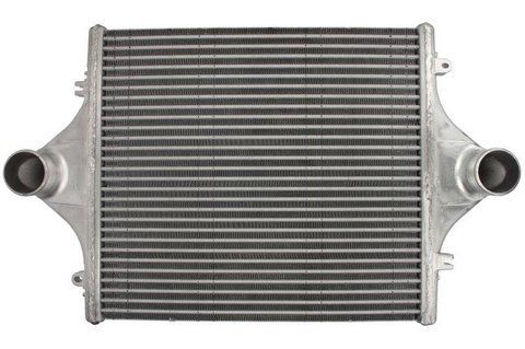 ИНТЕРКУЛЕР MAN E2000/F 2000 D2840LF21-D2876LF17 >1994 652*618*63MM 81061300182 81061300057 81061300073 1873148132 фото