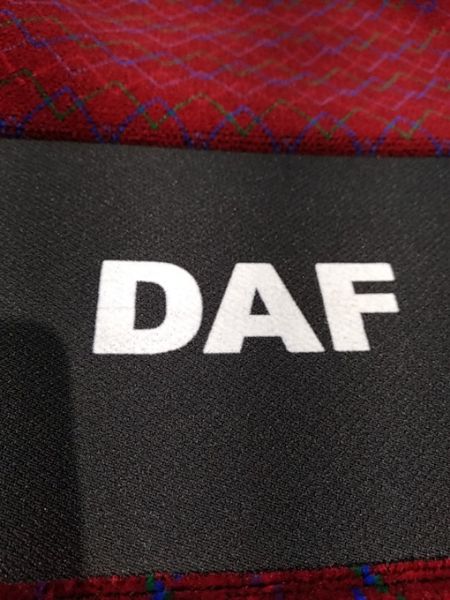 Чохол на сидіння вантажівки DAF XF106 2014 - червоний відтінок (комплект на 2 сидіння) 11K0620A фото