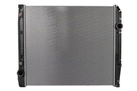 Chłodnica cieczy Mercedes-Benz Actros 1996&ndash;2002 902&times;808&times;42 mm (z ramą) 9425000703